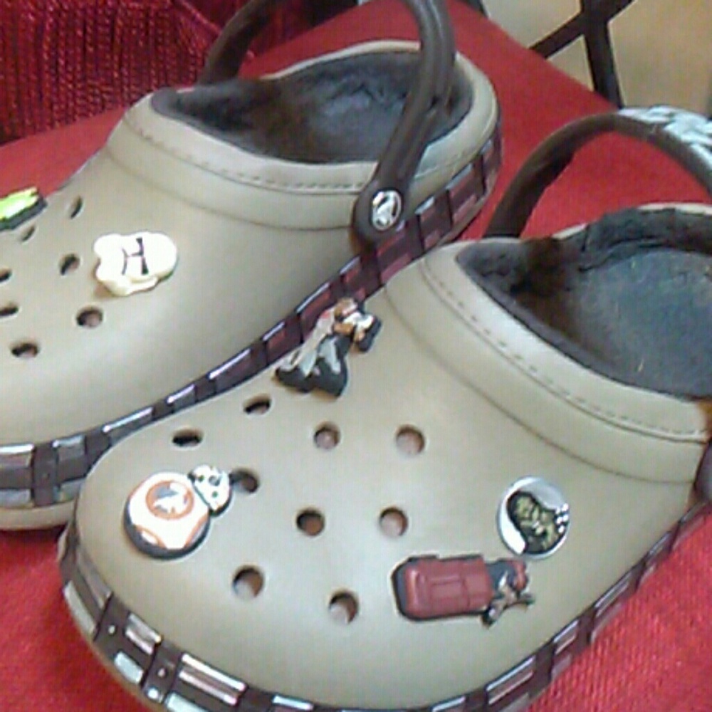 Shoes - Picture 2 of 3